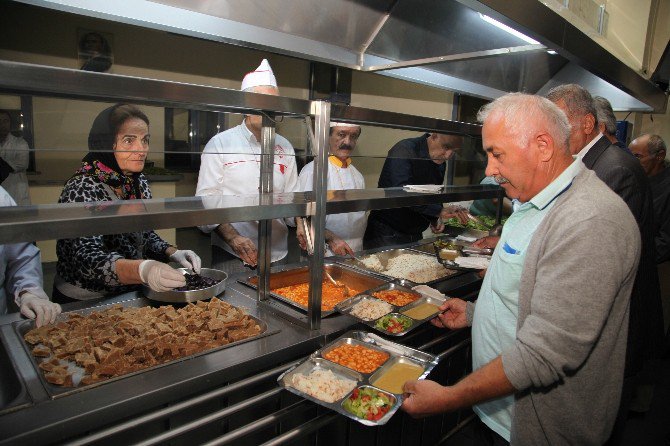 Kartal Belediyesi’nden Muharrem Ayı İftarı