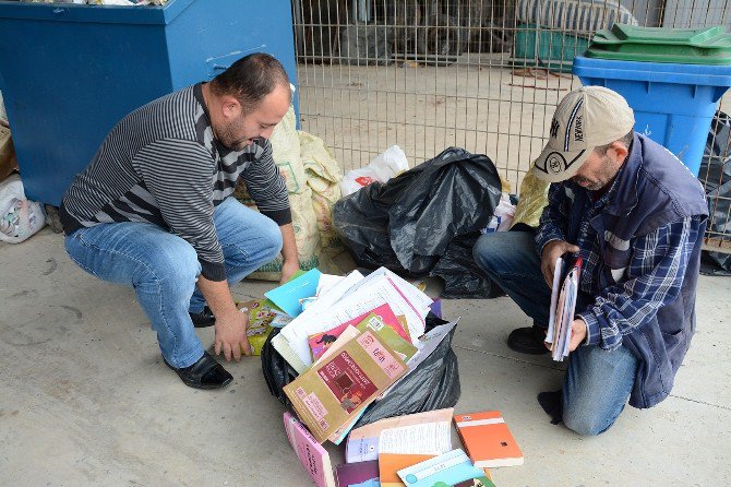 Kartepe’de Eski Kitaplar Geri Dönüşüme Kazandırılıyor