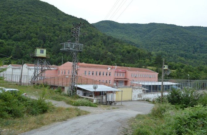 İnebolu Cezaevi Deprem Testini Geçemedi