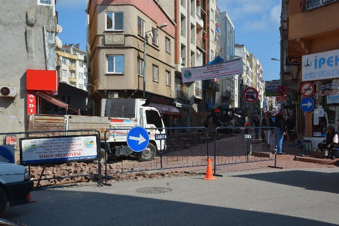 Sakarya Caddesi Yol Yenileme Çalışmaları Başladı