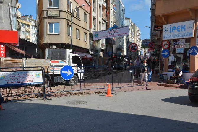 Sakarya Caddesi Yol Yenileme Çalışmaları Başladı