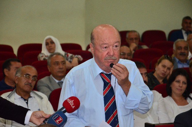 Chp’den İhraç Edilen Meclis Üyesi, Chp’li Belediyeyi Topa Tuttu