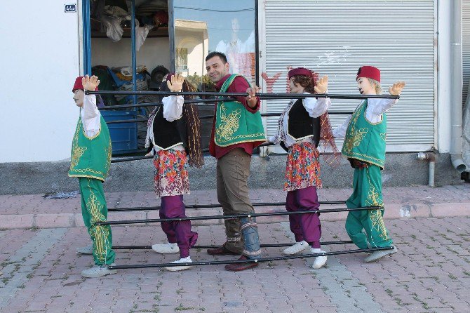 Yetenek Sizsiniz’in Kukla Sanatçısı Adem Ocaktan: "Bu İşleri Yaptığım İçin ’Deli’ Diyorlardı"