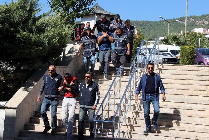 Bakır Kablo Çetesi Tutuklandı