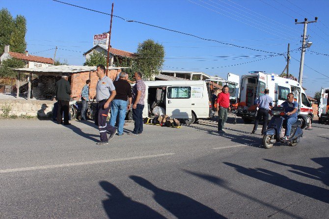 Tavşanlı’da Trafik Kazası: 2 Yaralı