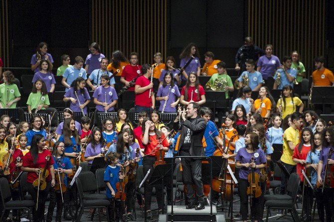 Barış İçin Müzik Orkestrası El Sistema, İkü’de