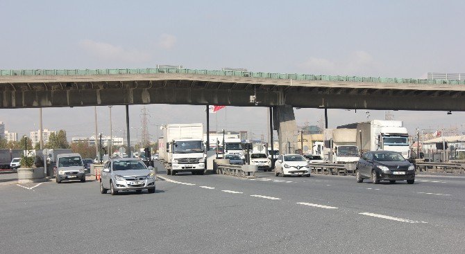 Mahmutbey Gişelerinde Serbest Geçiş İçin Çalışmalar Başladı