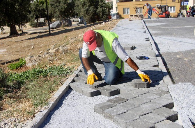 Kuşadası’nda Yol Yapım Çalışmaları