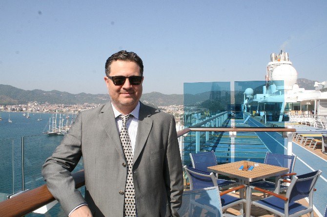 Yüzen Saray "Mein Schiff 3" Marmaris’te