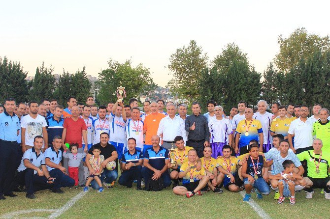 Büyükşehir Belediyesi Futbol Turnuvasının Şampiyonu Zabıta Oldu