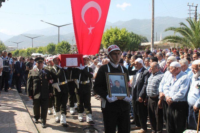 Şehit Uzman Çavuş Toprağa Verildi