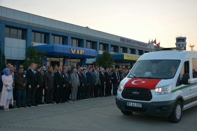 Şehit Uzman Çavuş Tunçel’in Cenazesi Trabzon’a Getirildi