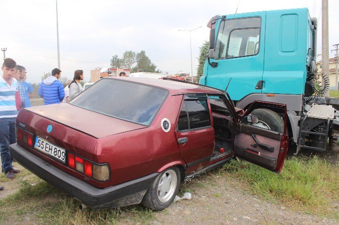 Otomobil Tır’a Çarptı: 1 Yaralı