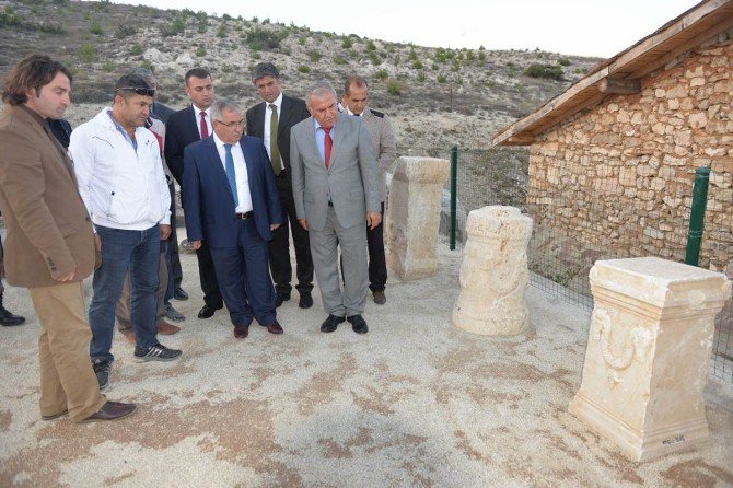 Vali Ahmet Hamdi Nayir: Kureyşler Kazısı, Türkiye’nin Tarihi Zenginliklerinin En Önemli Parçasıdır