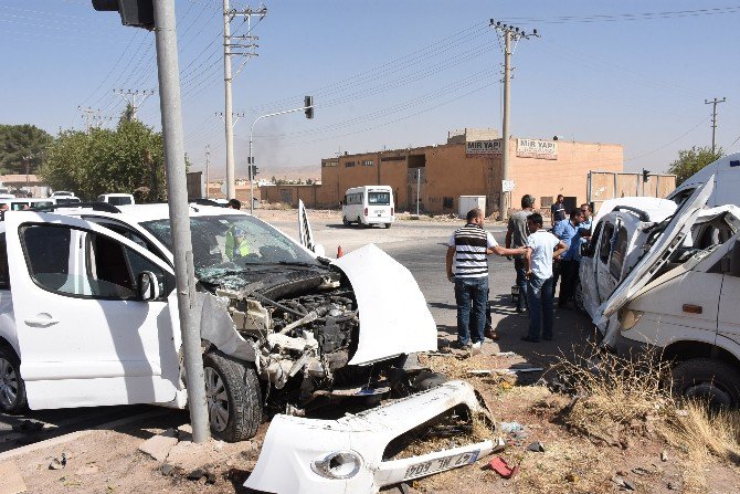 Nusaybin’de Trafik Kazası: 1 Ölü, 4 Yaralı