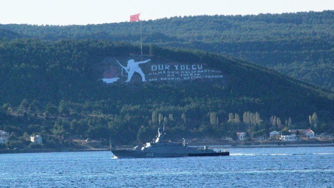 Rus Savaş Gemisi Çanakkale Boğazı’ndan Geçti