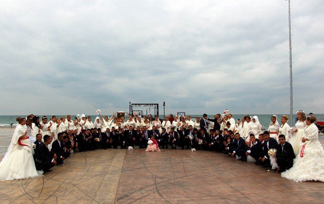 Samsun’da Romanlara Toplu Nikah