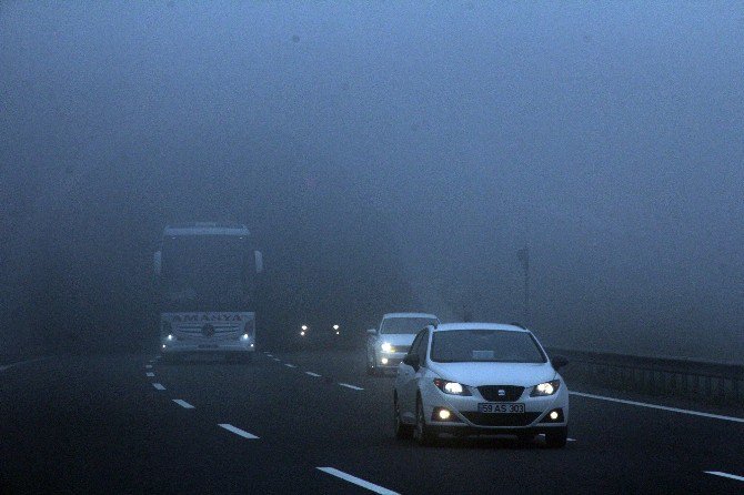 900 Rakımlı Bolu Dağı’na Sis Çöktü