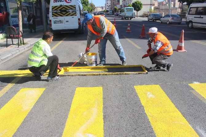 Develi Belediyesi Yaya Geçidi Çalışmalarına Başladı