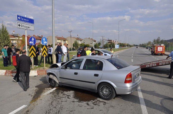 Afyonkarahisar’da Trafik Kazası: 4 Yaralı