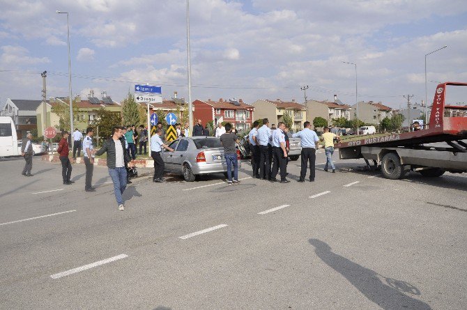 Afyonkarahisar’da Trafik Kazası: 4 Yaralı