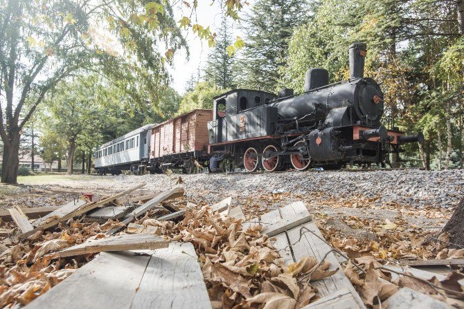 Anadolu Üniversitesi’nin Nostaljik Treni “Tren Kafe” Olarak Hizmet Verecek