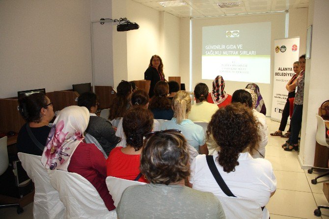 Evde Güvenilir Gıda Ve Sağlıklı Mutfak Sırları Semineri Gerçekleştirildi.