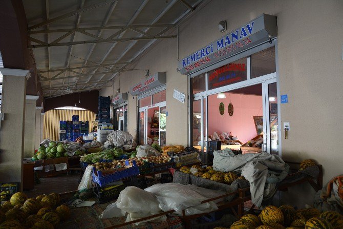 Pazaryeri Ve Manavlara Giren Hırsızlar Yakalandı