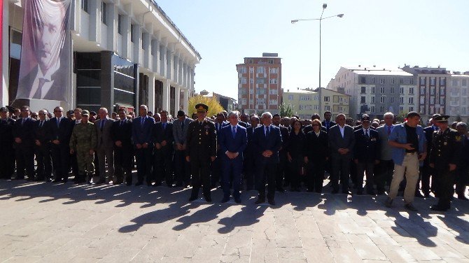 Atatürk’ün Kars’a Gelişinin 92. Yıldönümü Törenlerle Kutlandı