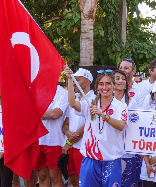 Şahika Ercümen’dan Yine Rekor, Yine Madalya