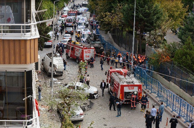 Yenibosna’da Şiddetli Patlama: 1’i Ağır 5 Yaralı