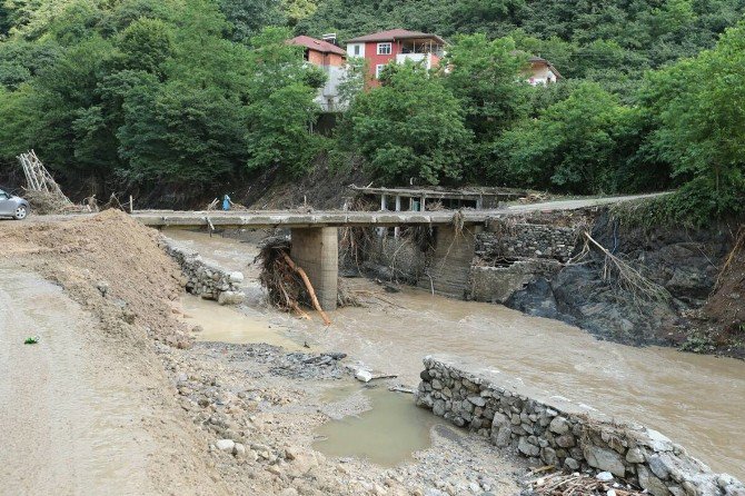 Selde Yıkılan Köprüler Yeniden Yapılacak