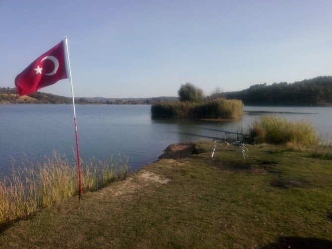 Pazarlar Göleti’nde Balık Tutmak Yasaklandı