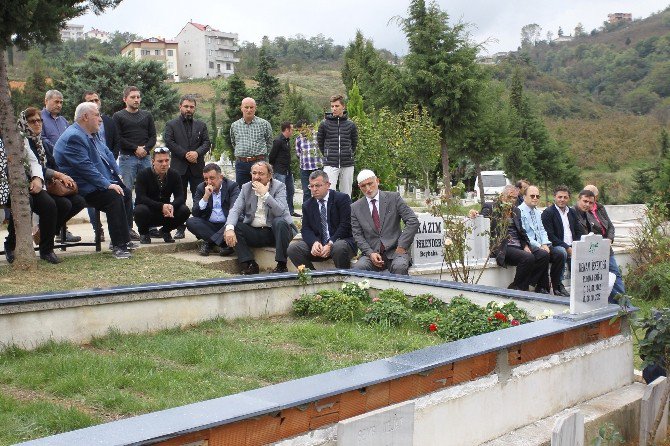 Kenan İskender Mezarı Başında Anıldı