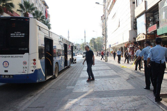 Belediye Otobüsünde Şüpheli Paket Alarmı