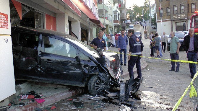 Fireni Boşalan Kamyon 7 Aracı Biçti: 1 Çocuk Hafif Yaralandı