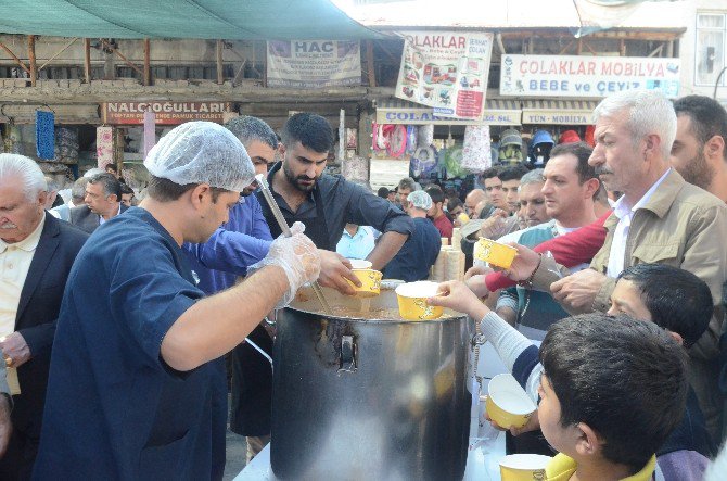 Malatya’da Yılın İlk Aşuresi Dağıtıldı