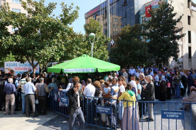 Manisa Büyükşehir’den 5 Bin Kişilik Aşure Hayrı