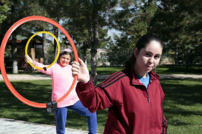 Özel İnsanlar Güne Sabah Sporu İle Başlıyor