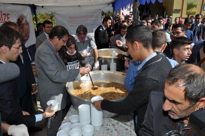 Palandöken Belediyesi, Aşure İkram Etti…