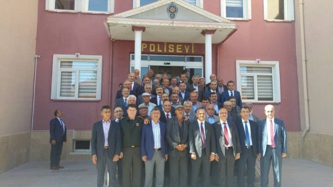 Niğde Valisi Şehit Babalarıyla Yemekte Buluştu