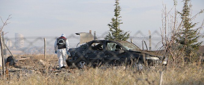 Ankara’da İki Canlı Bomba Operasyon Sırasında Kendini Patlattı