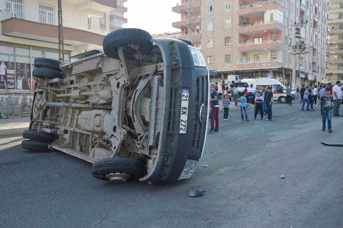 Diyarbakır’da Trafik Kazası: 5 Yaralı