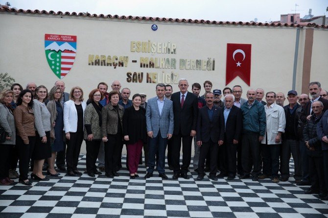 Vali Çelik’ten Karaçay Balkar Kültür Ve Yardımlaşma Derneği’ne Ziyaret