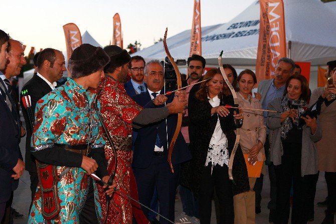 Kadem Genel Başkanı Doç. Dr. E. Sare Aydın Yılmaz, Rektör Çomaklı’yı Ziyaret Etti