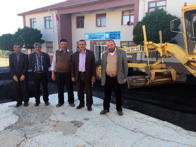 Sorgun Şehit Şuayip Çalışkan İlkokulu Bahçesi Asfaltlandı