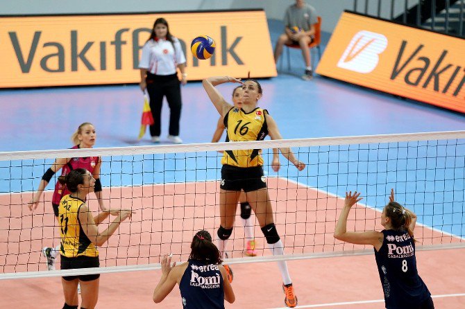 Vakıfbank Sezonu Galibiyetle Açtı