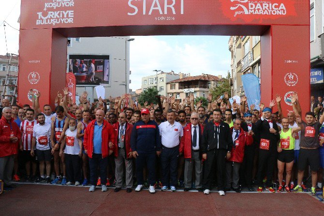 Uluslararası Darıca Yarı Maratonu’nda Zafer Kenyalı Atletin Oldu