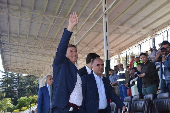 Tanju Çolak, Isparta’nın Maçını İzledi