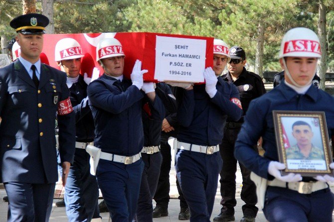 Şehit Sözleşmeli Er Hamamcı Son Yolculuğuna Uğurlanıyor